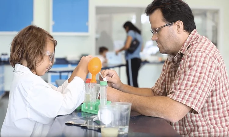 Dad+and+daughter+open+lab