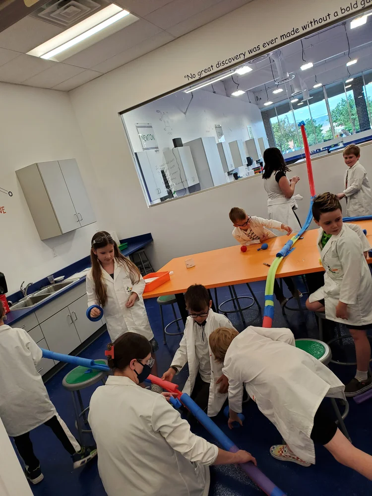 Parent’s Night Out If They Build it, They’ll Have Fun STEM and Engineering ftr image