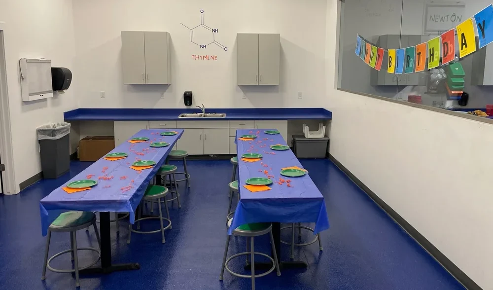 party+room+1.jpg