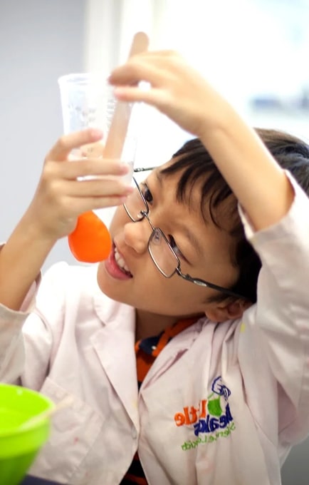 Little Beakers Our Science Programs & Services Center Image